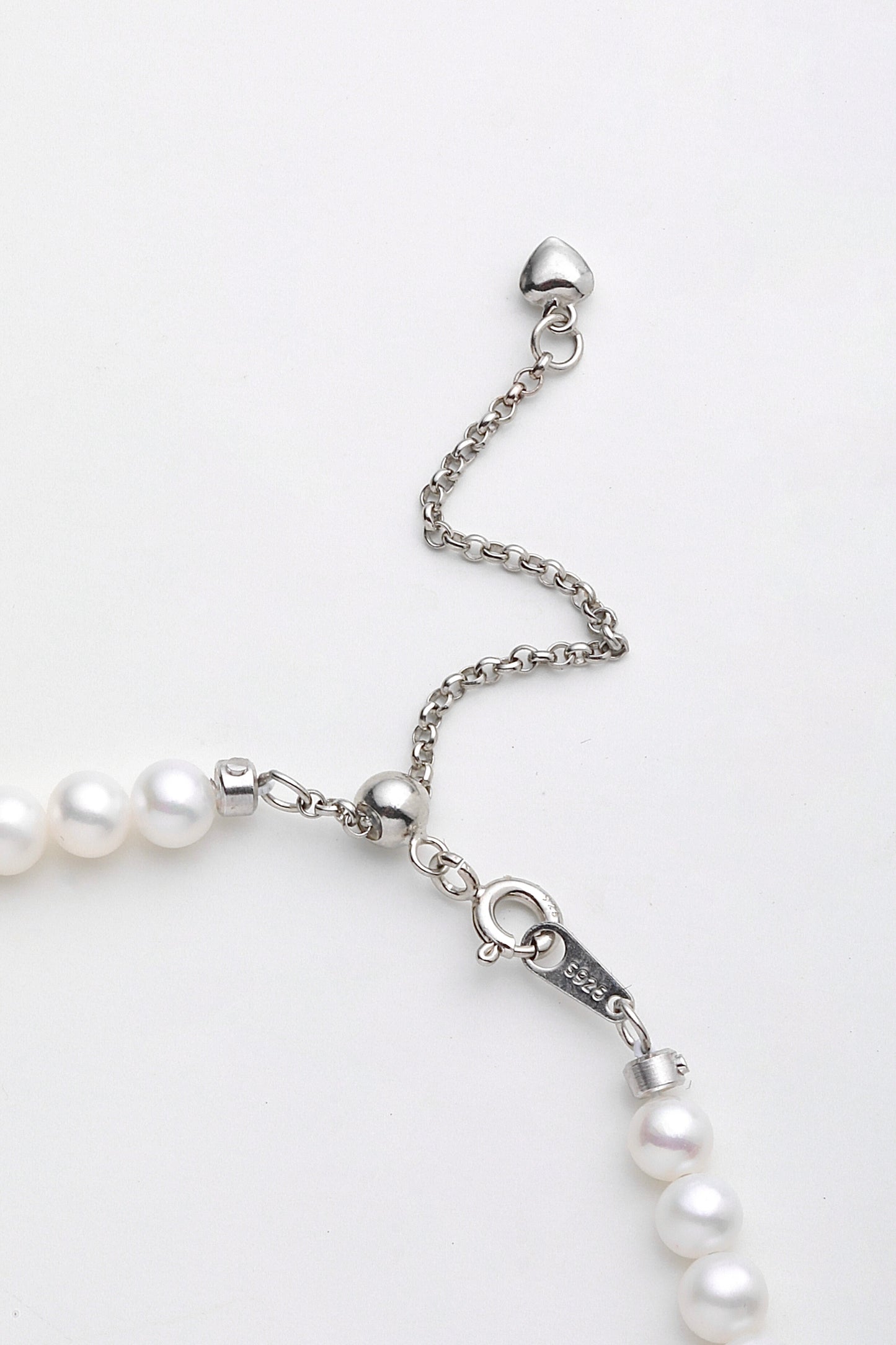 [Pre-Order] Mix Baby Aurora Freshwater Pearl Necklace with Silver Clasp 4-5MM