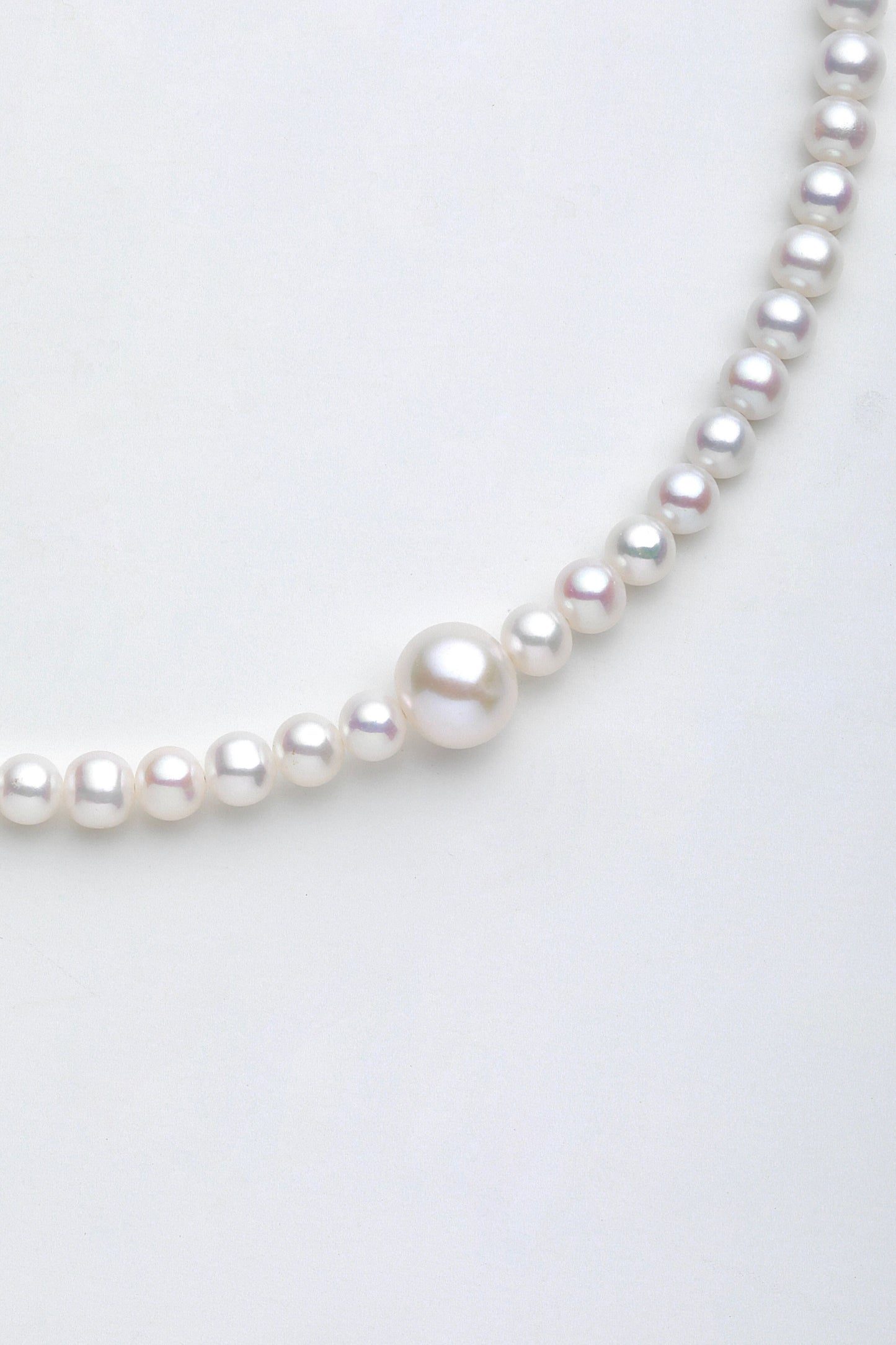 [Pre-Order] Aurora Freshwater Pearl Necklace with Silver Clasp 10MM